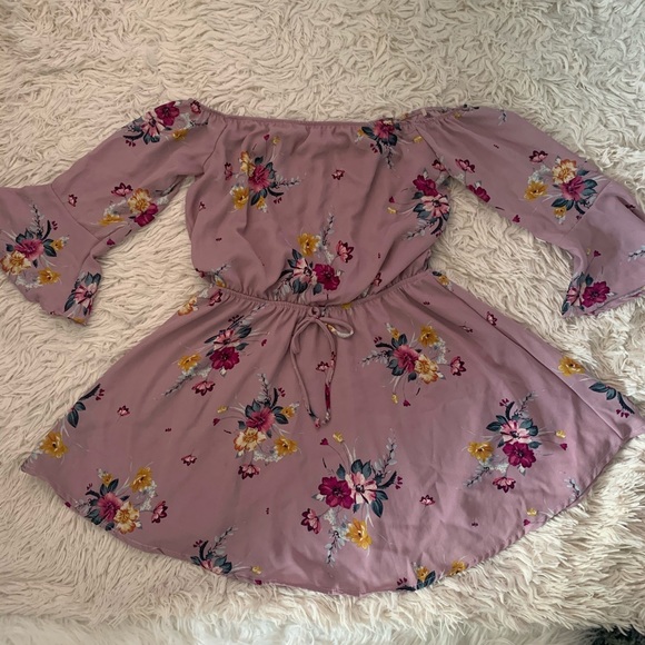 Off shoulder dress - Picture 3 of 3